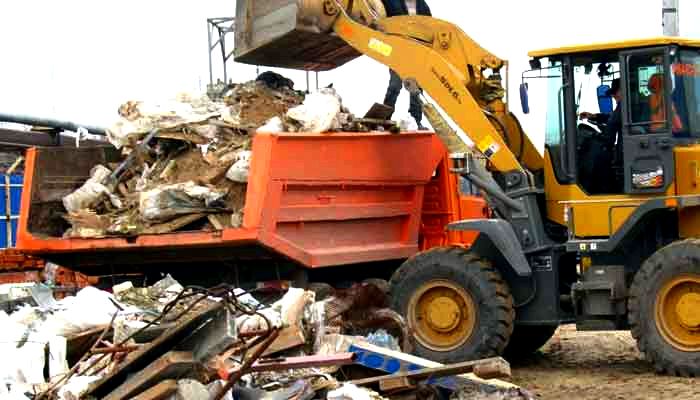 Эффективный вывоз строительного мусора: 5 причин для взаимодействия с компанией «ЭКСТРАЭКОНОМ»