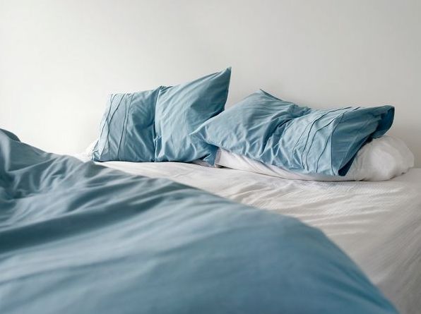 5 простих порад, як вибрати ліжко