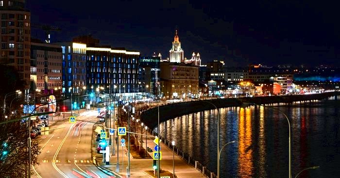 Сотню самых дорогих московских квартир оценили в млрд баксов.