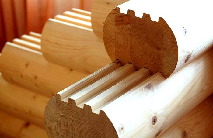 Преимущества бруса из клееной древесины в строительстве