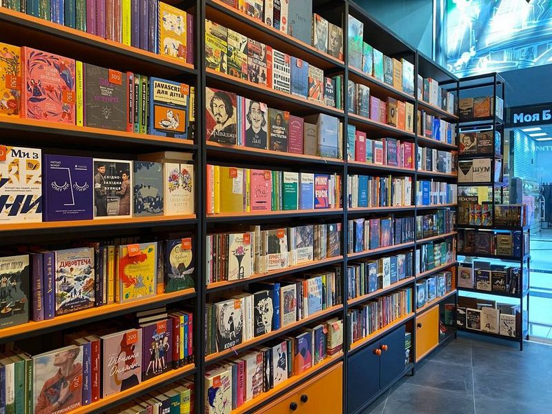 Чому книги варто купувати онлайн?