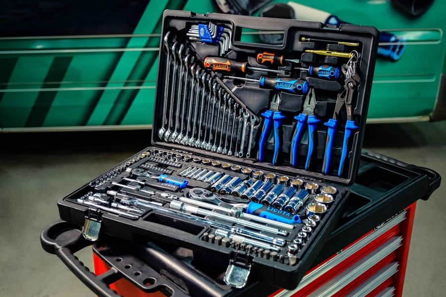 Инструменты, которые должны быть в багажнике любого автомобиля