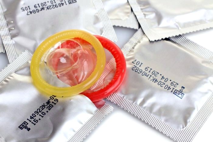 Мы разрушаем мифы: правда ли, что презерватив всегда в кармане? Узнайте правду о 14 распространенных заблуждениях в нашей статье!