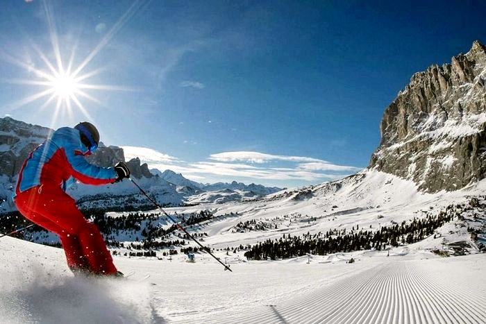 Отправляемся на горнолыжные туры в Италию 2024: лучшие курорты и комфортный перелет из Киева!