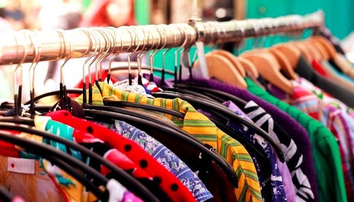 Секонд-хенд: купить брендовую, экологичную и уникальную одежду по выгодной цене