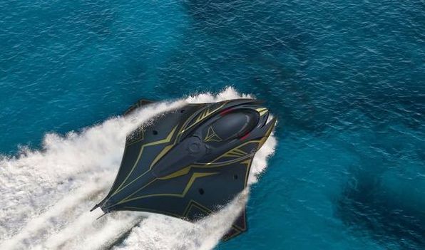 Унікальна броньована субмарина Kronos здатна плавати під водою зі швидкістю 50 кілометрів на годину