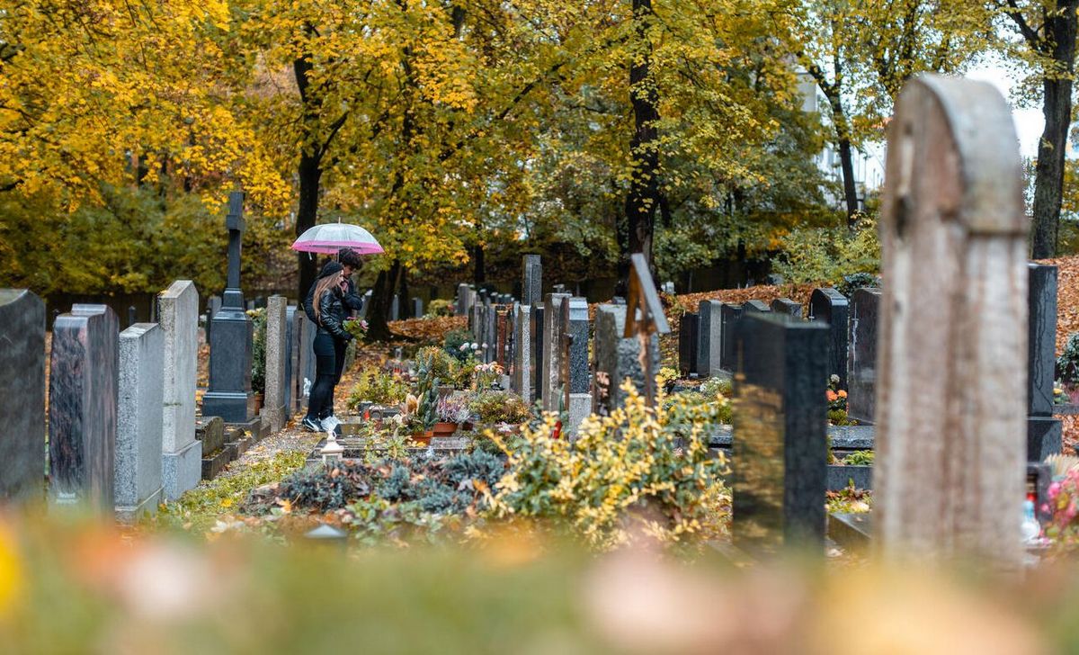 До чого сняться померлі родичі