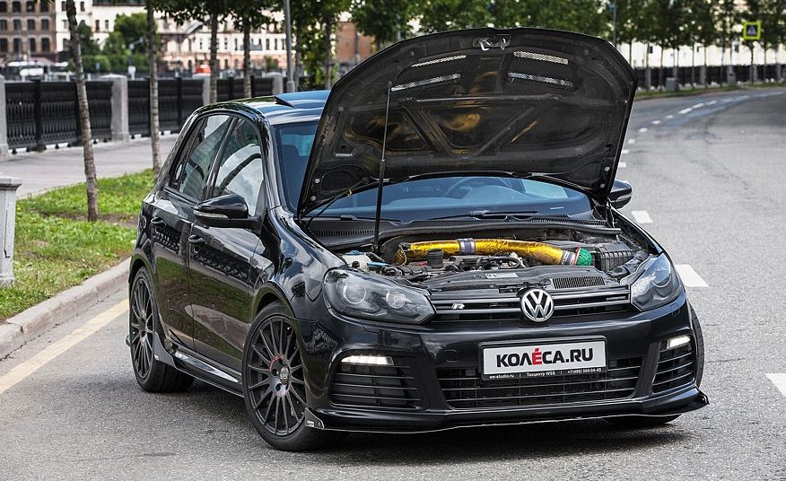 ЧеRна конячка: тюнінг Volkswagen Golf Mk6 R20