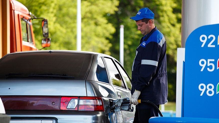 Скільки шлангом не тряси: як правильно заправляти автомобіль