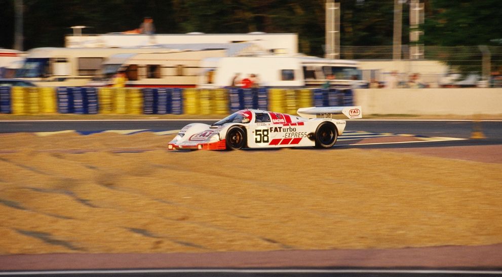 Суперкари в деталях: з треку на землю. Porsche 962 і його дорожні версії