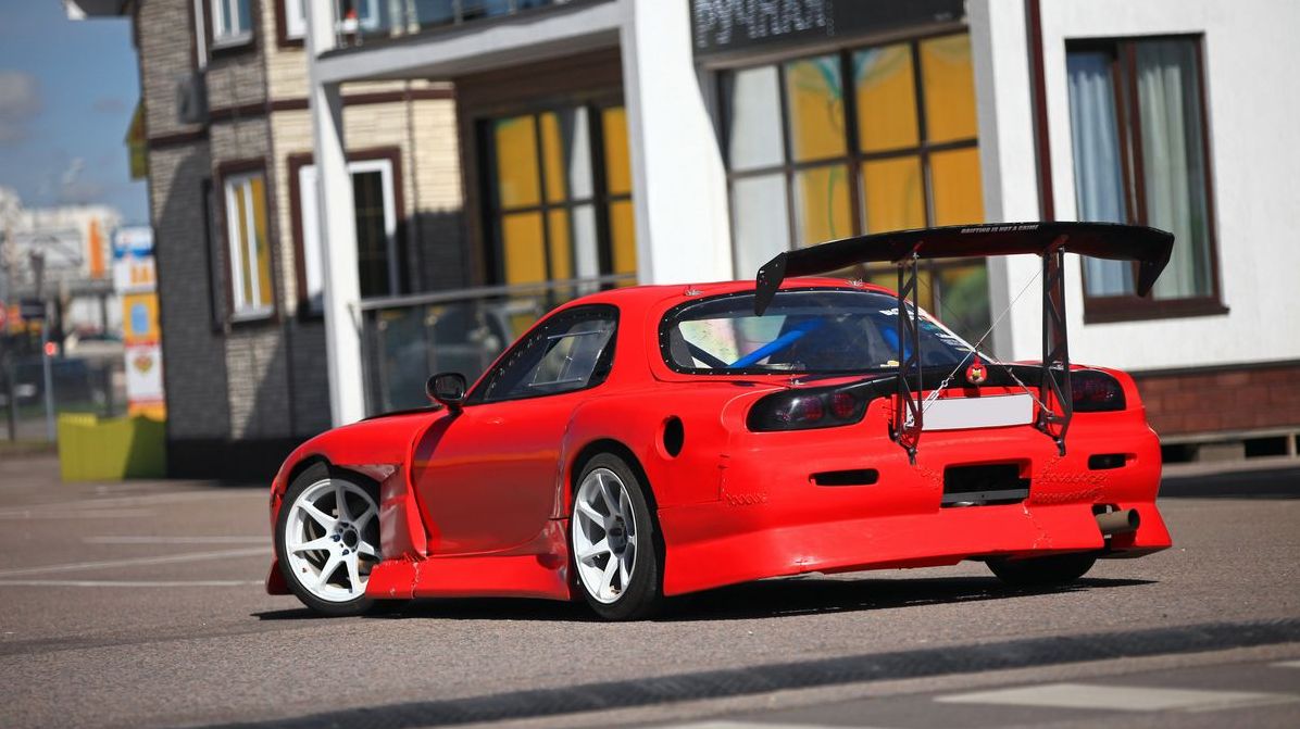 Тюнінг Mazda RX7 FD3S: псс, хлопче - не хочеш трохи JZ?